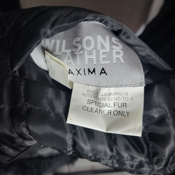 Willson leather rabbit Fur reversible coat. The inside pocket is mildly torn. - Picture 5 of 6